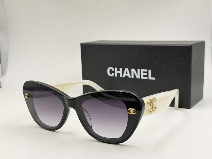 Picture of Chanel Sunglasses _SKUfw80879652fw